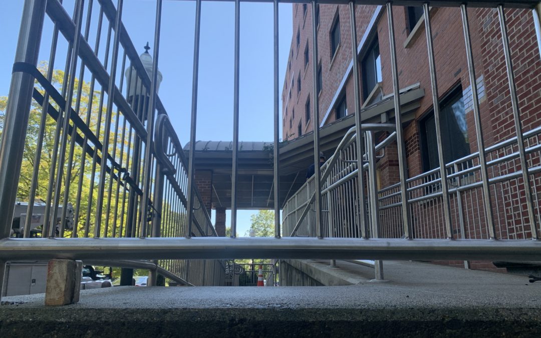 Southern Connecticut State University – Schwartz Hall Exterior Handrails and Guards Replacement